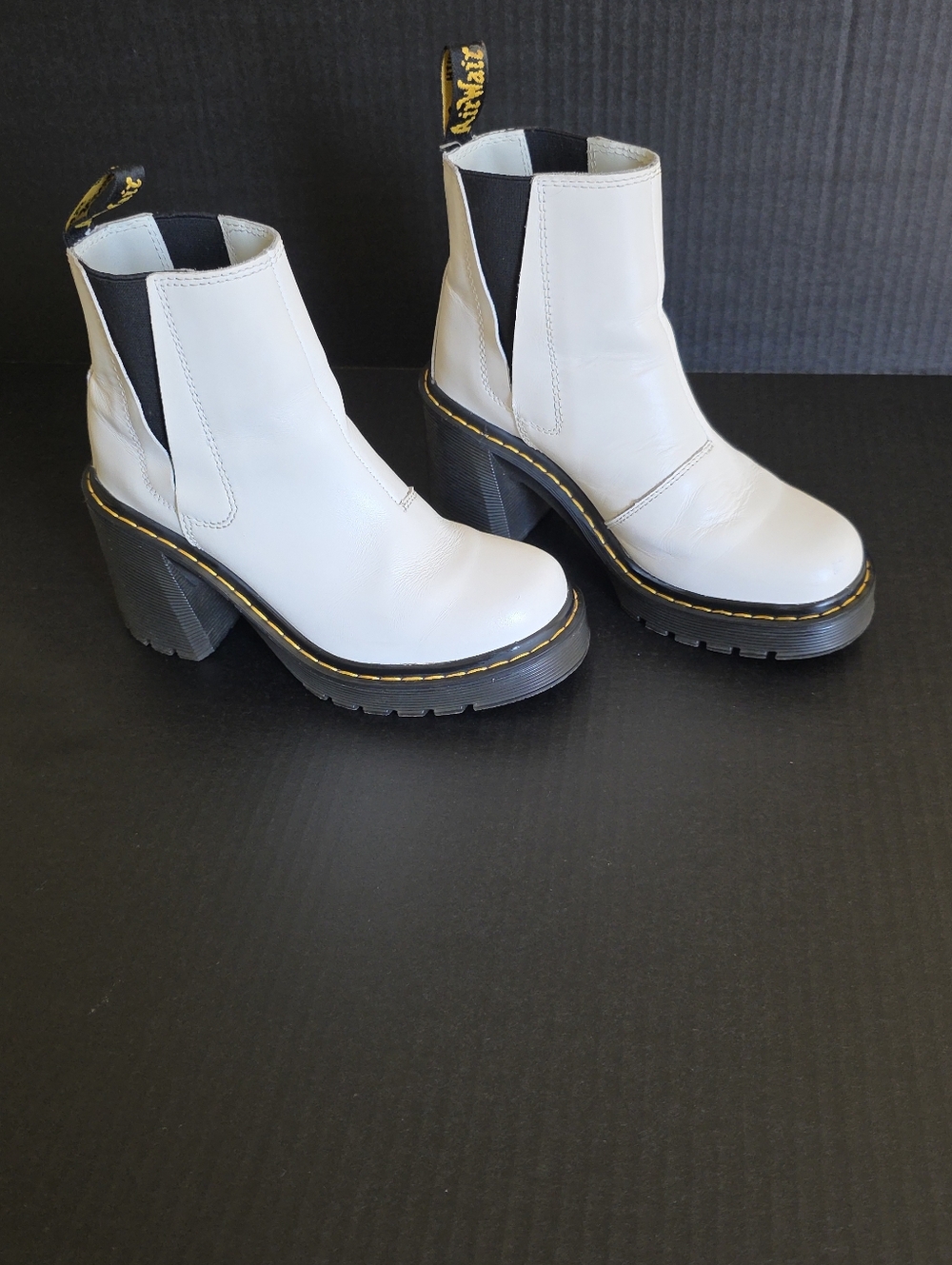 Dr.Martens White Spence Leather Chealse Women Boots Chunky Heel Edgy Grunge